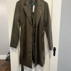 Green longer pea coat